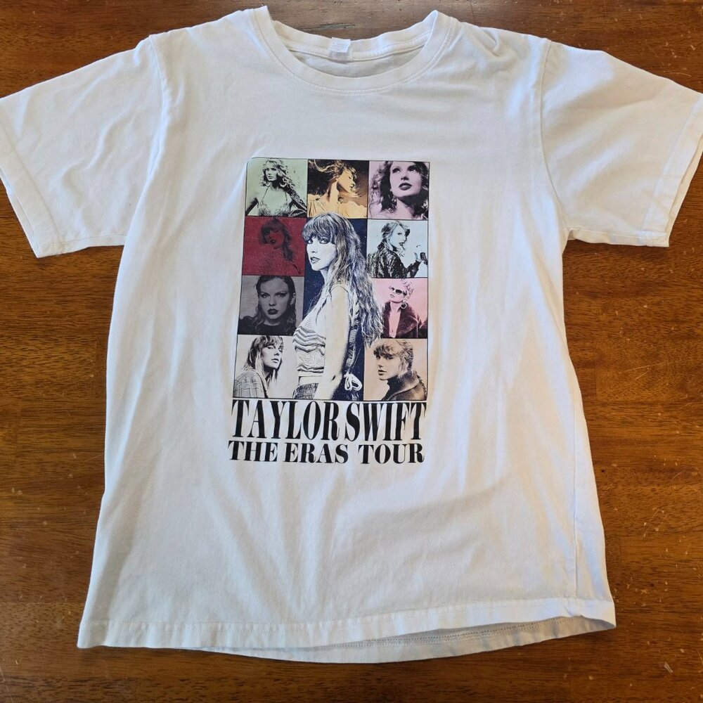 Taylor Swift The Eras Tour Graphic T-Shirt White XS Rock & Pop Music Unofficial